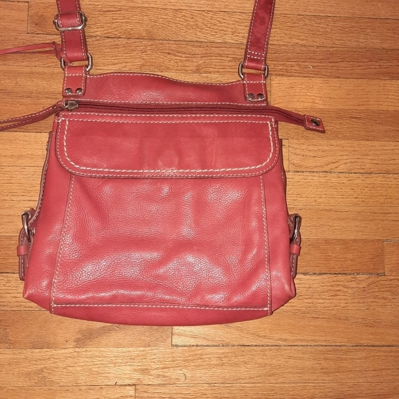 Fossil Red Crossbody Bag Purse - Excellent Used Condition. - Picture 2 of 8